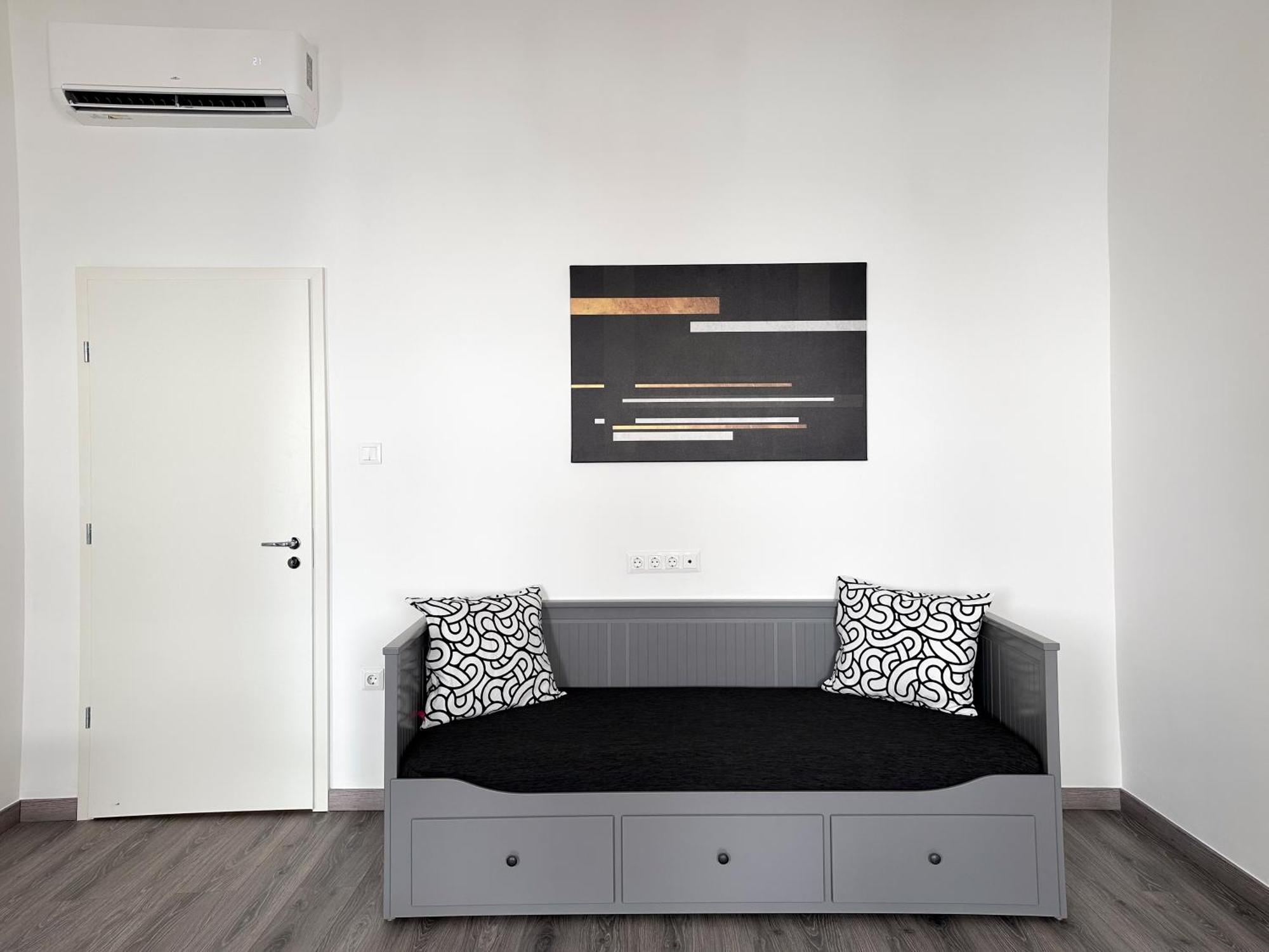 R&R Central Apartment Budapest Exteriör bild