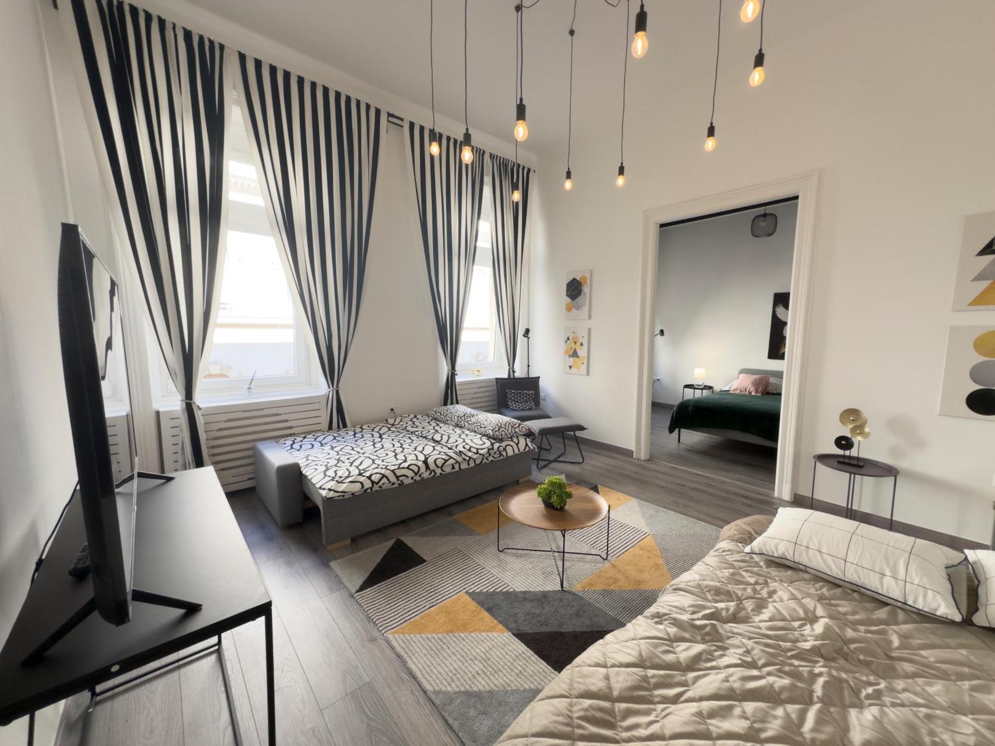 R&R Central Apartment Budapest Exteriör bild